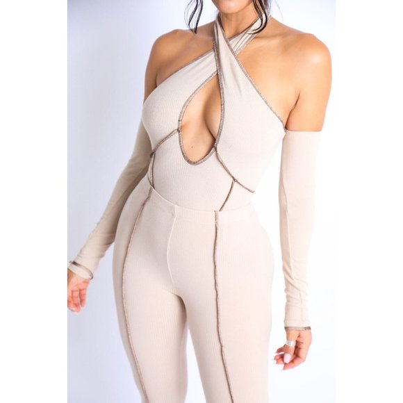 Women's Overlock Detailed Cross Halter Keyhole Neck Off The Shoulder 2 Piece Set - Picture 1 of 12